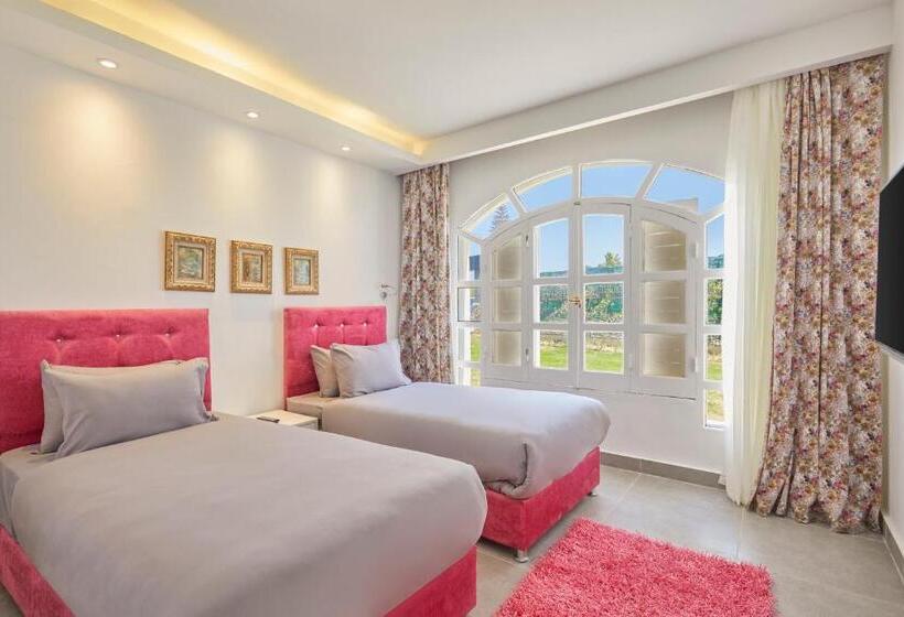 ویلای یک اتاق خوابه با استخر شنا, Le Royal Marina