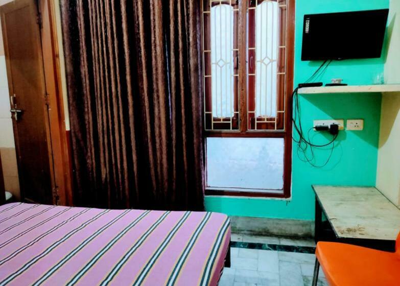 标准间, Priti Guest House By Wb Inn