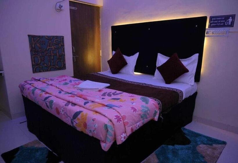 Трехместный Номер Классика, O Pop Hotel Blue Star
