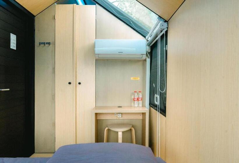 Номер Deluxe, Bobocabin Coban Rondo, Malang