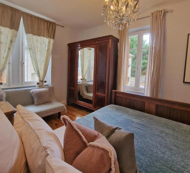 Номер Стандарт, L Ancien Poste