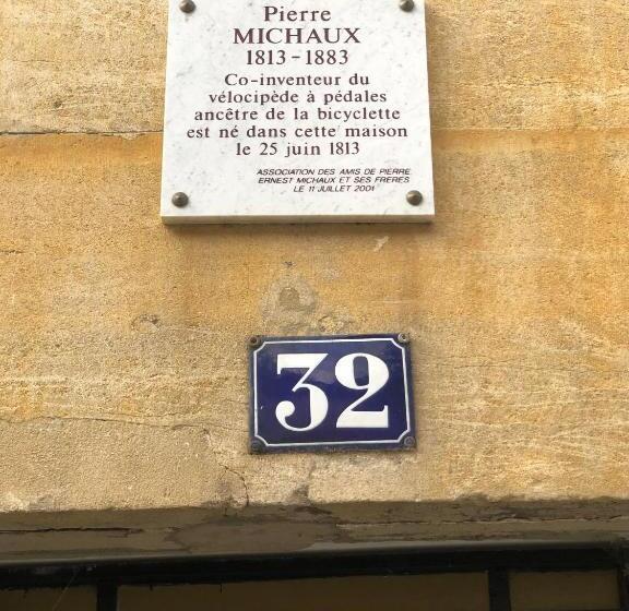Люкс, La Guinguette De Michaux