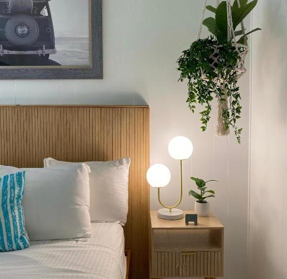 Студия Стандарт, Seaspray Surf Lodge