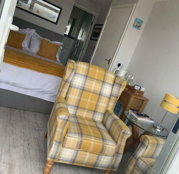 Номер Стандарт, Sirens Sunset Peaceful Retreat With Stunning Sea Views, 5 Minutes From Porth Beach