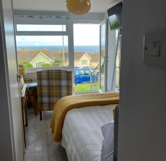 Номер Стандарт, Sirens Sunset Peaceful Retreat With Stunning Sea Views, 5 Minutes From Porth Beach