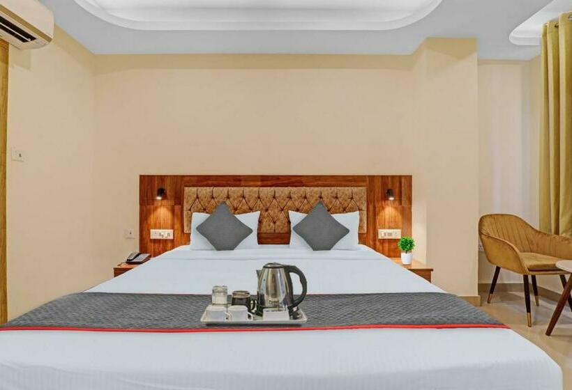 Classic 3 Pers. Værelse, Super Townhouse H G Near Gautam Buddha Park
