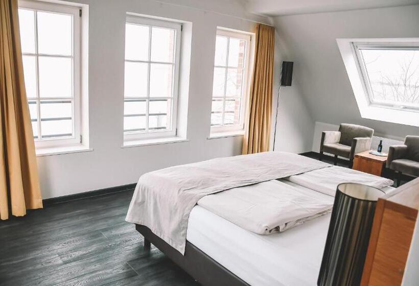 Полулюкс Вид на Море, Hafenresidenz Stralsund