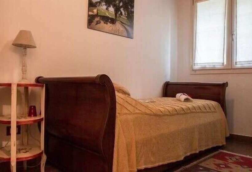اتاق استاندارد یک نفره, Ai Frutti Di Una Volta B&b