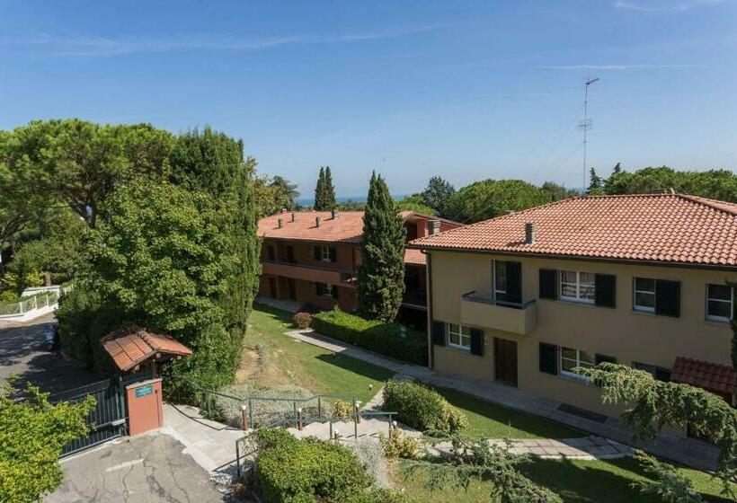 استودیوی استاندارد, Residenze Al Colle Dei Pini