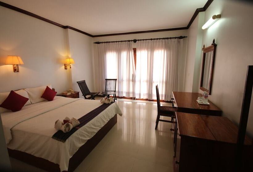 اتاق لوکس, Mom's Guesthouse