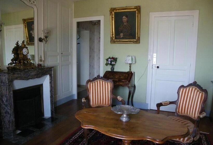 Полулюкс Повышенной Комфортности, Château De Colliers