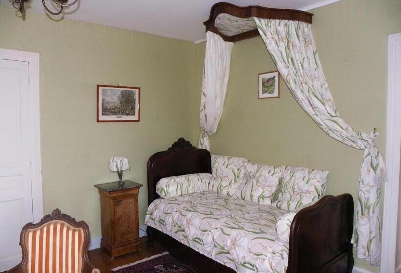 Полулюкс Повышенной Комфортности, Château De Colliers