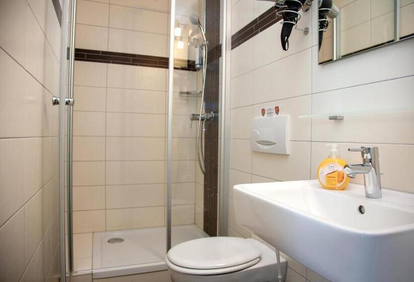 Номер Стандарт, Seehotel Zum Löwen
