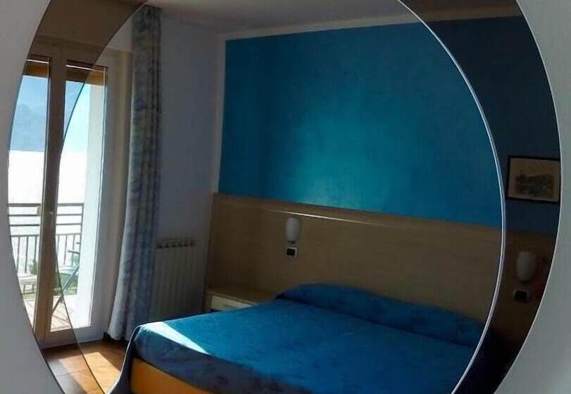 스탠다드 트리플 룸, Albergo Villa Edera