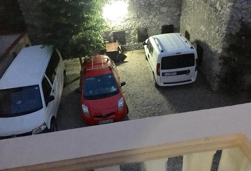 استودیو استاندارد با تراس, Villa Anja