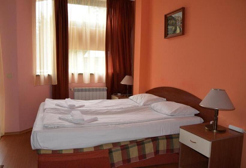 Студия Стандарт, Persey Flora Apartments