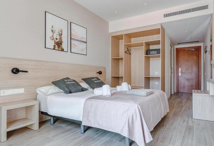 اتاق استاندارد با بالکن, Limehome Barcelona Carrer De Besalú 82