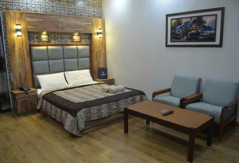 اتاق سوپریور چهار تخته, Park Hotel Gilgit