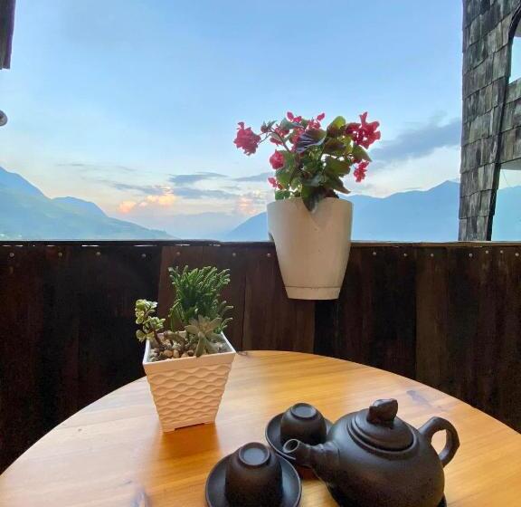 اتاق لوکس خانوادگی, Arista Homestay