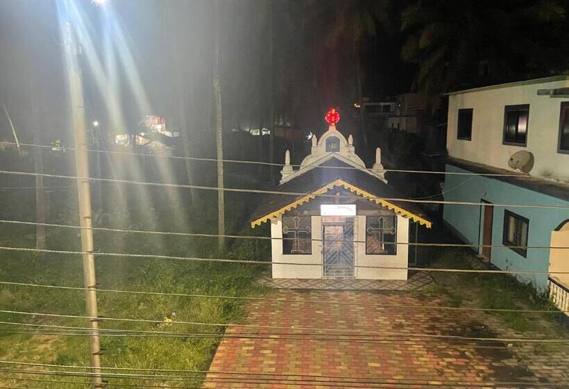 غرفة عائلية, Calangute Beach Corner