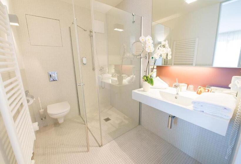 小型套房带阳台, Nymphe Strandhotel & Apartments