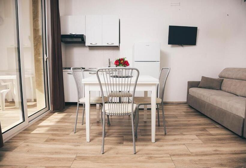 Apartamento 1 Dormitório com Sacada, Ap Apartment   Flats&rooms Gallipoli