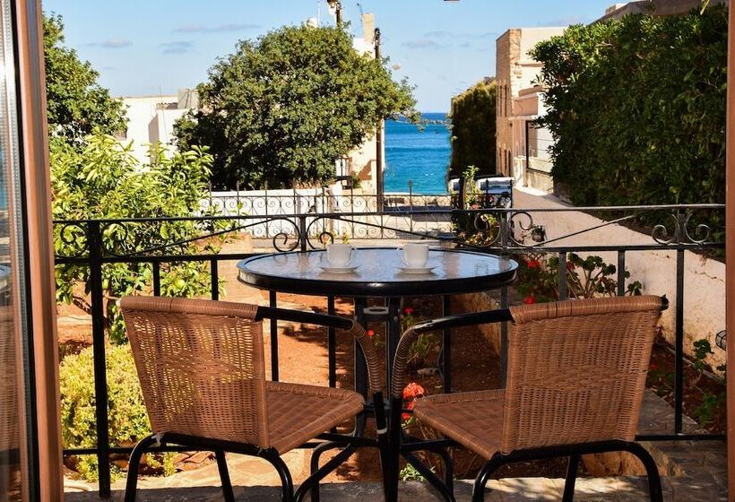استودیوی استاندارد, Athina Villas