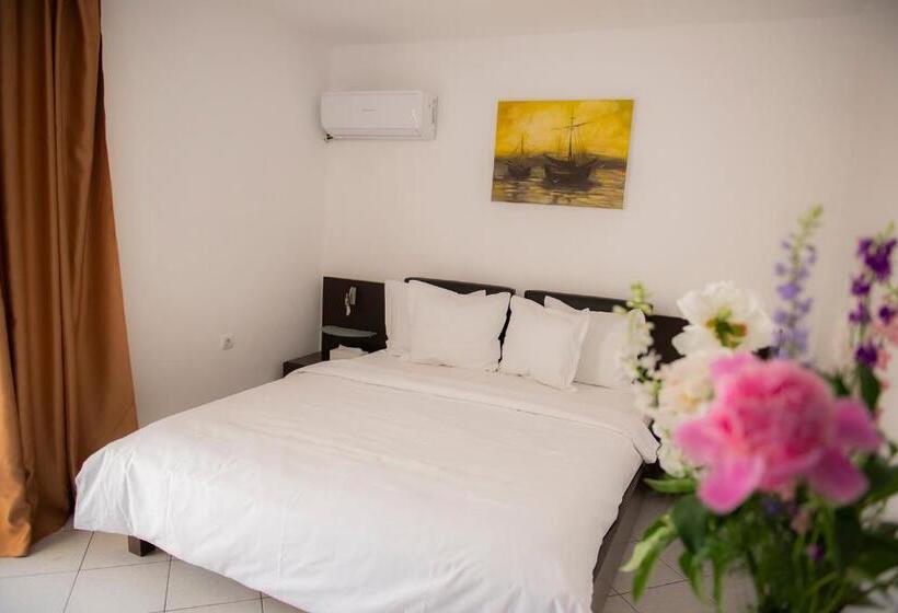 اتاق خانوادگی, Majestic Mamaia Half Board & All Inclusive