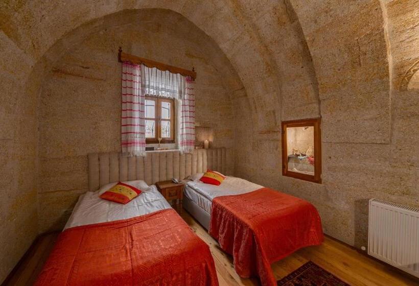 Номер Deluxe, Temenni Evi