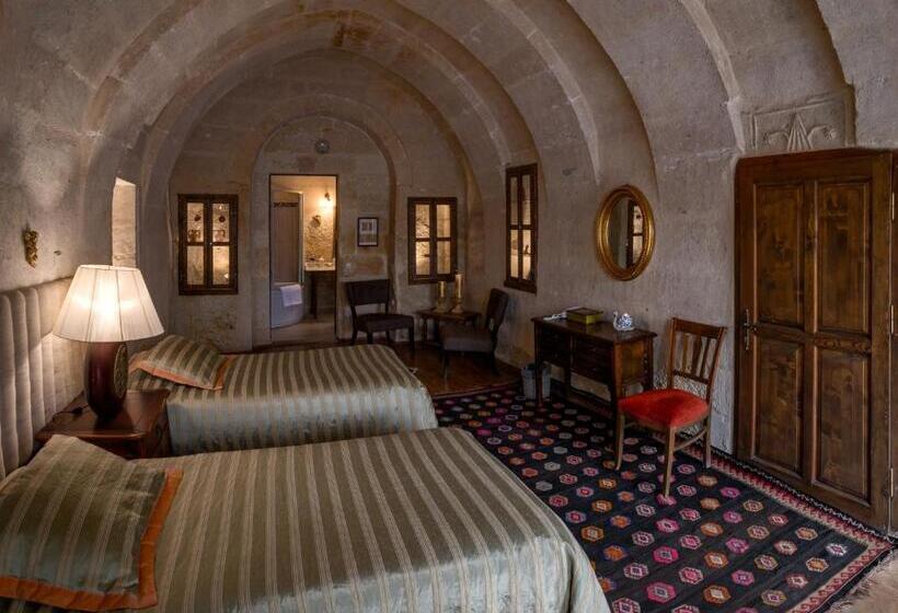 Люкс, Temenni Evi