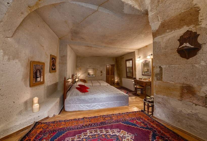 Номер Deluxe, Temenni Evi