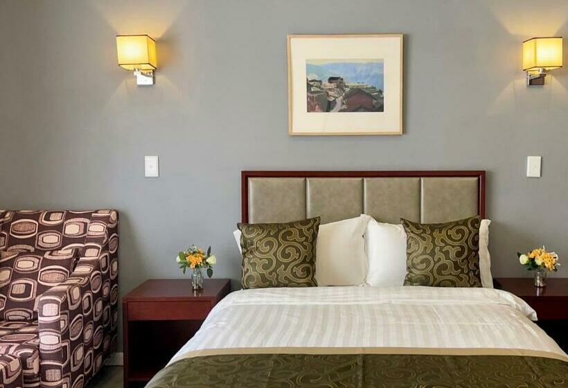 Номер Стандарт Вид на Сад, Atlantic Pearl Guest House Rivonia