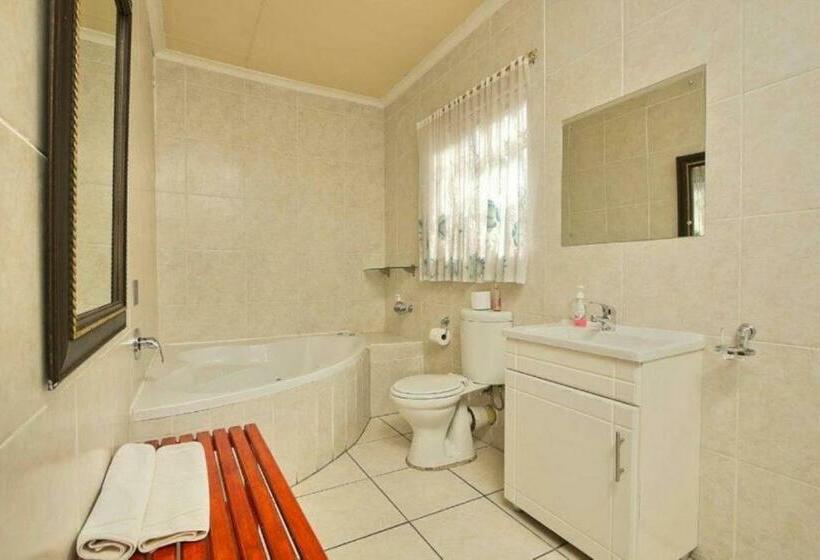 디럭스 패밀리 룸, African Elephant Guesthouse