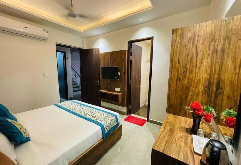 Номер Deluxe Кровать Кинг, Dream Town By Cozy Hotels & Resorts