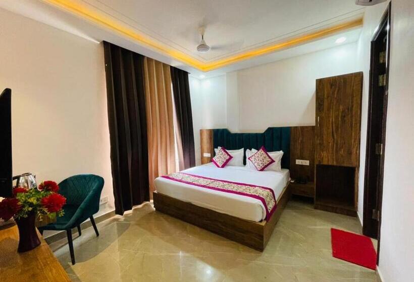 Номер Deluxe Кровать Кинг, Dream Town By Cozy Hotels & Resorts
