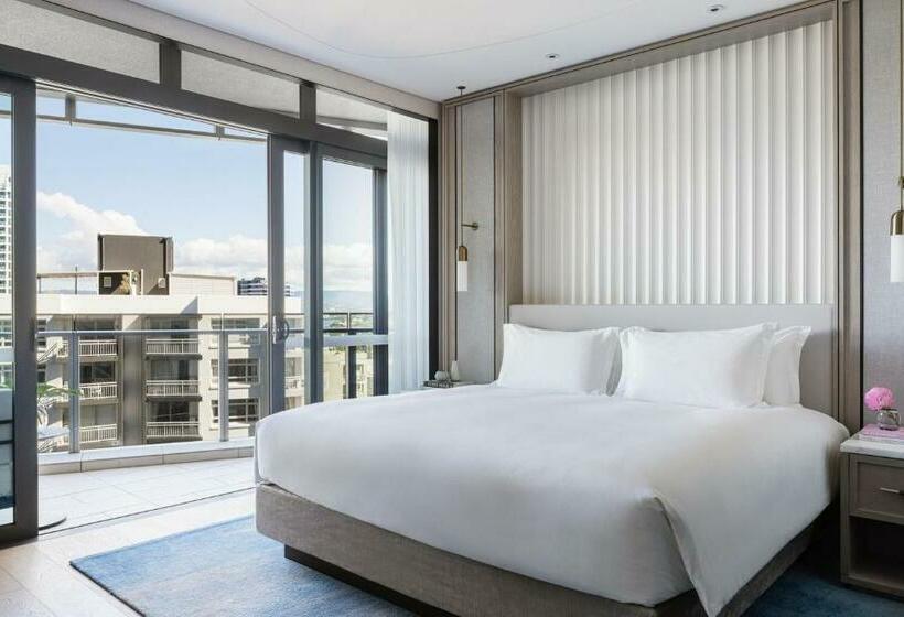 디럭스 룸 킹사이즈 침대, The Langham, Gold Coast And Jewel Residences
