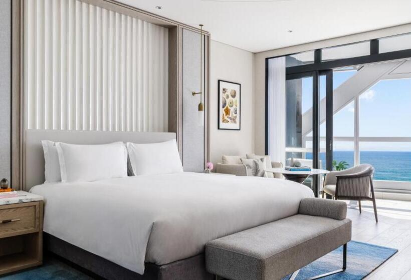 스탠다드 룸 킹사이즈 침대, The Langham, Gold Coast And Jewel Residences