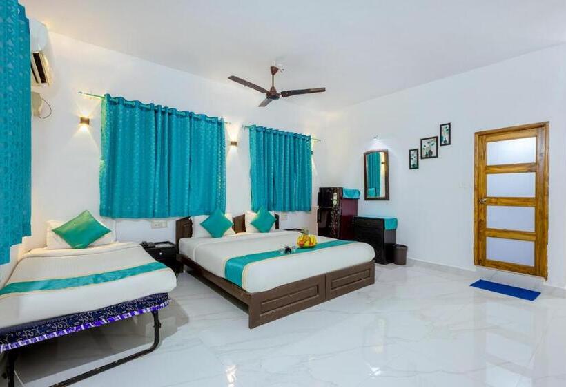 Семейный Номер, Baga Fantacia Beach Inn