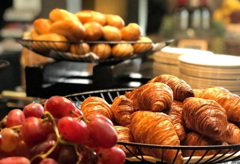 Семейный Номер, Fletcher Wellness Hotel Helmond