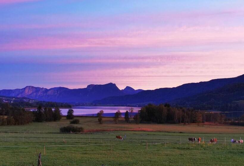 1 Bedroom Apartment Lake View, Sunnhof