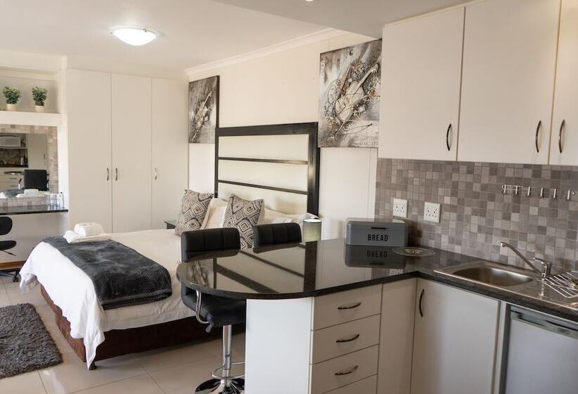 Семейный Номер, Bartnique Guesthouse