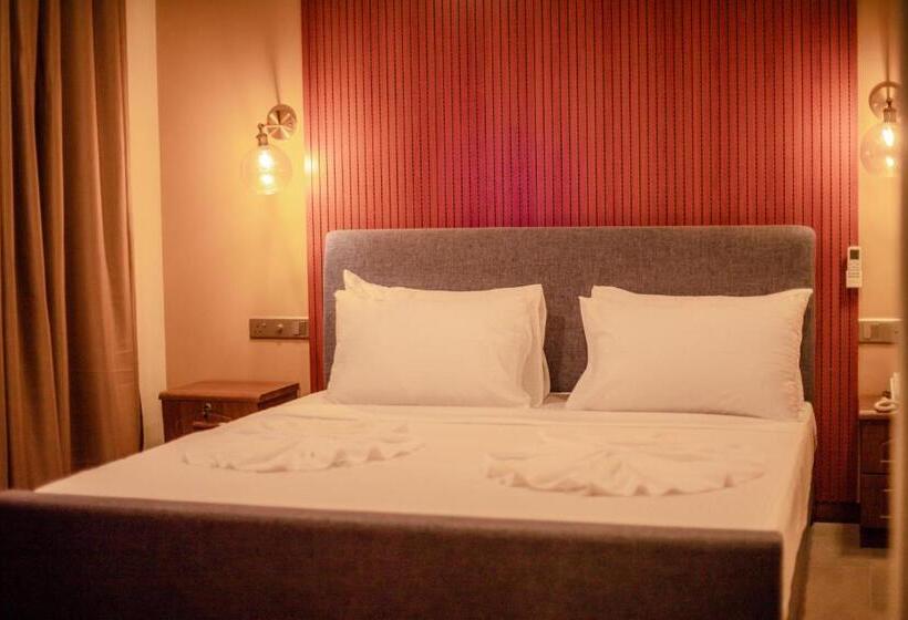 디럭스 룸, Sooriya Wessagiri Resort