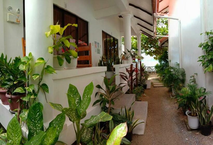 Номер Стандарт с Балконом, Corong Beach Resort