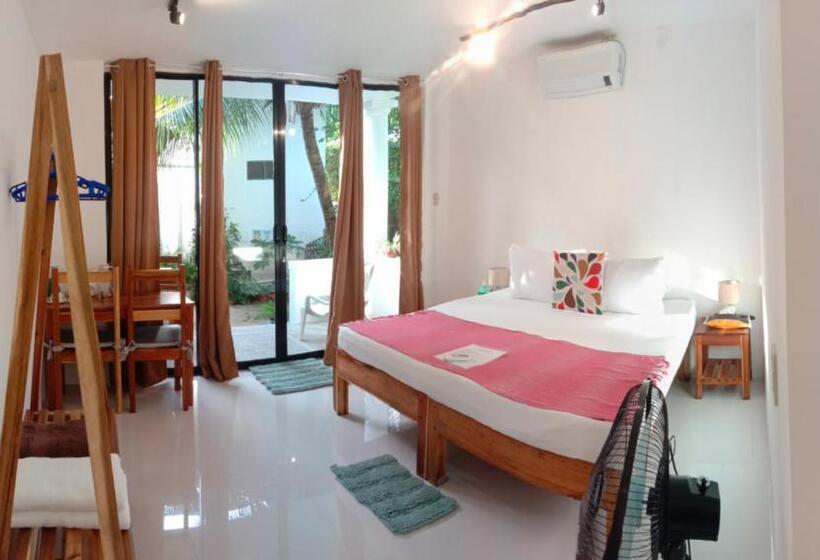 Номер Deluxe Вид на Море с Балконом, Corong Beach Resort