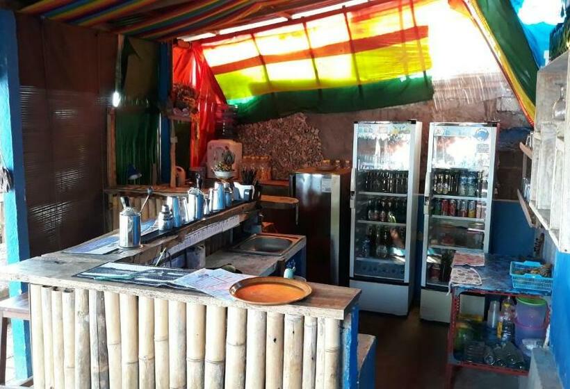 Quarto Estandar com Terraço, Barracuda Beach Hostel
