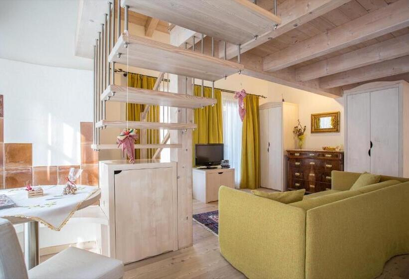 Люкс, Castelir Suite