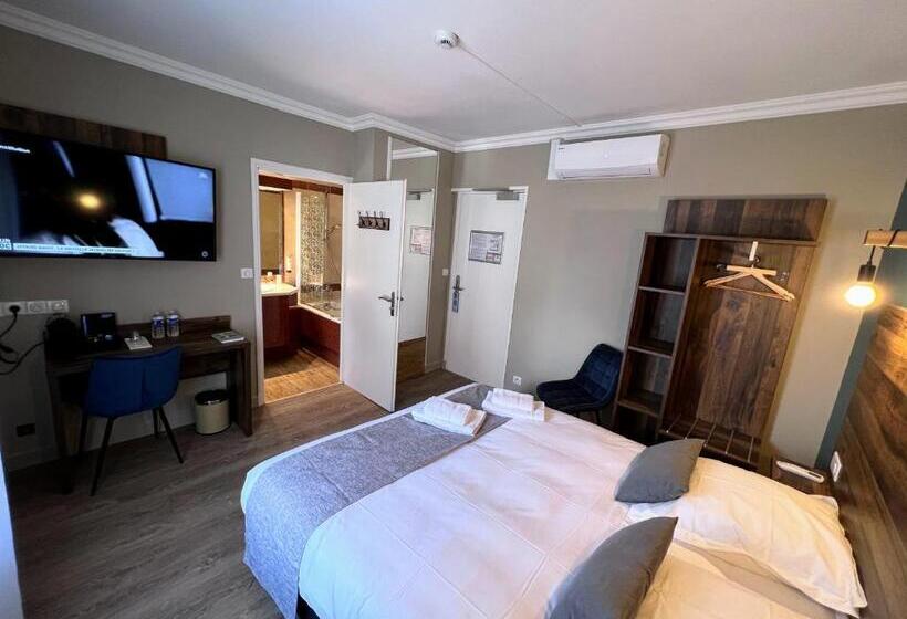 Номер Стандарт, Logis Hôtel Spa La Poste