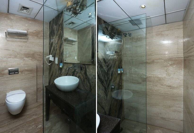 اتاق خانوادگی, Staybook Hotel Uppal International