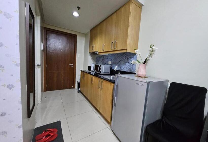 آپارتمان 1 خوابه با چشم‌انداز استخر, Gt Staycation Shell Residences