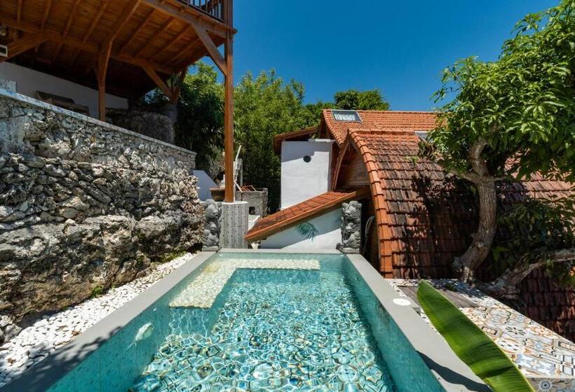 Полулюкс с Бассейном, Butterfly Villas Nusa Ceningan